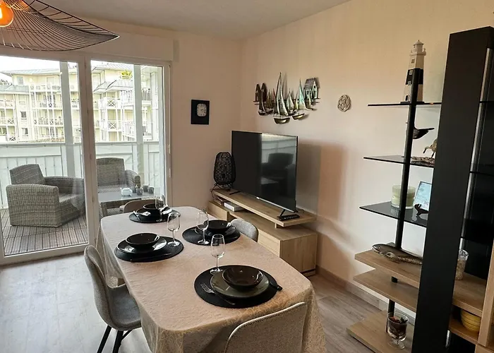 2p Avec Balcon, Proche Et Centre | Parking | Wifi | 4 Pers | - Fr-1-487-365