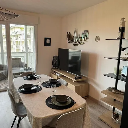 2p Avec Balcon, Proche Et Centre | Parking | Wifi | 4 Pers | - Fr-1-487-365