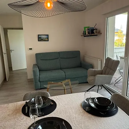 2p Avec Balcon, Proche Et Centre | Parking | Wifi | 4 Pers | - Fr-1-487-365 Apartman *