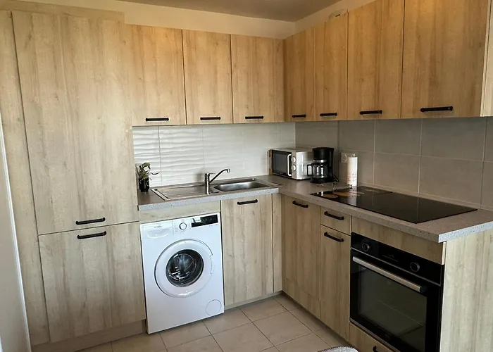 2p Avec Balcon, Proche Et Centre | Parking | Wifi | 4 Pers | - Fr-1-487-365 Apartmán Cabourg