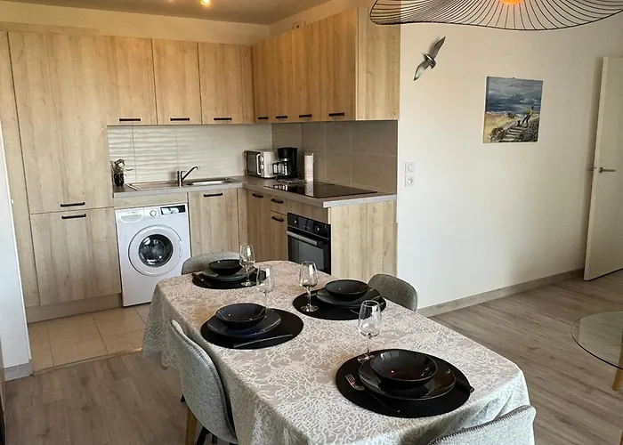 2p Avec Balcon, Proche Et Centre | Parking | Wifi | 4 Pers | - Fr-1-487-365